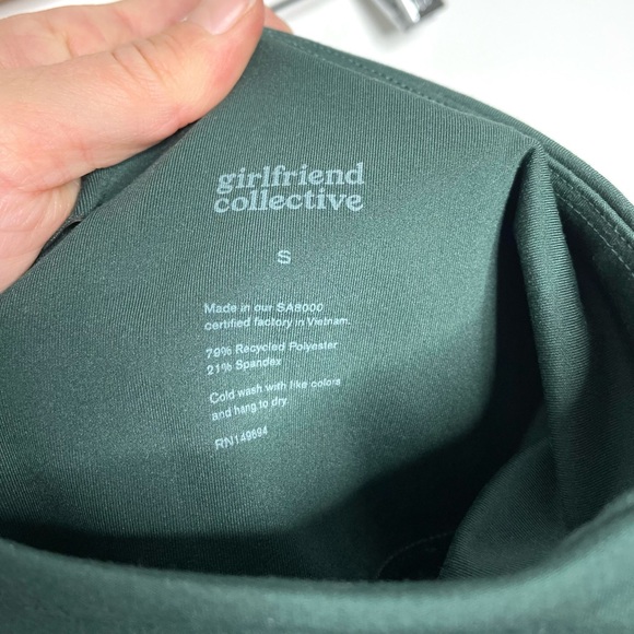 Girlfriend Collective | High Rise Compression Crop Legging Moss Small 19.5” - Picture 5 of 7